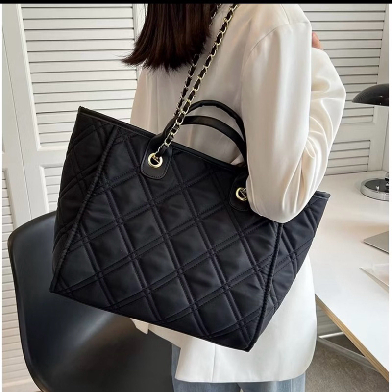 Tas Bahu Wanita Black -Huer Preloved