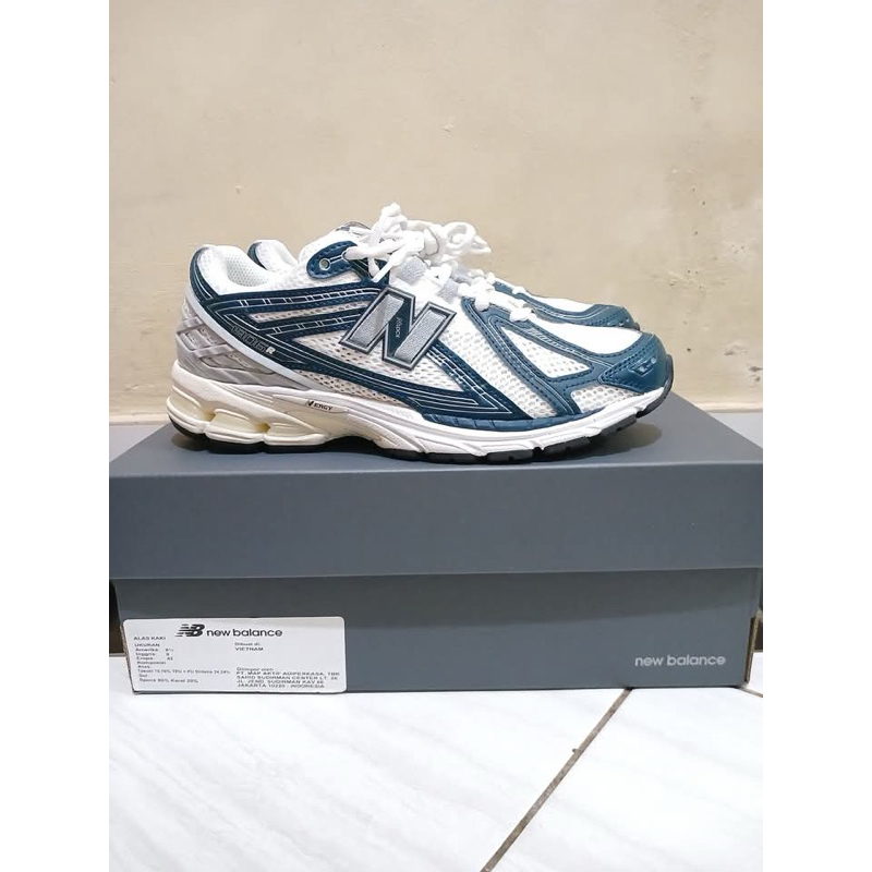 NB shoes original with box