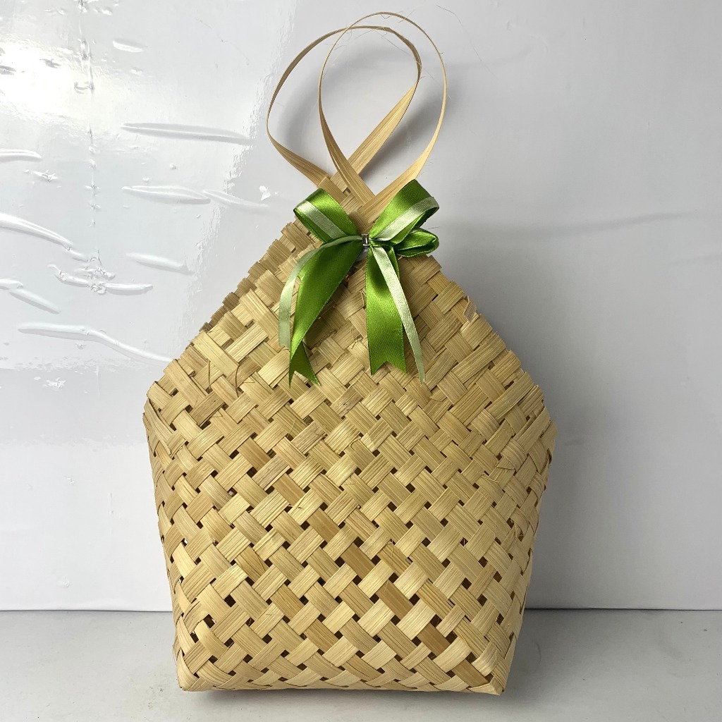 

Hampers Bambu Premium Model Ketupat / Parcel / Hampers Natal / Hampers Lebaran