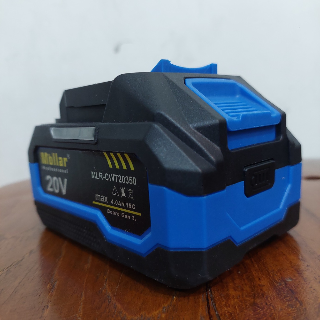 Gen 3 MOLLAR BATERAI 20V KAPASITAS 4.0 AH UNIVERSAL SOCKET makita LXT