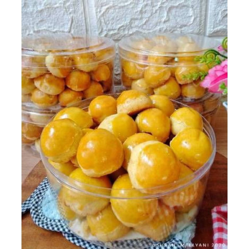 

Nastar Premium isi Nanas