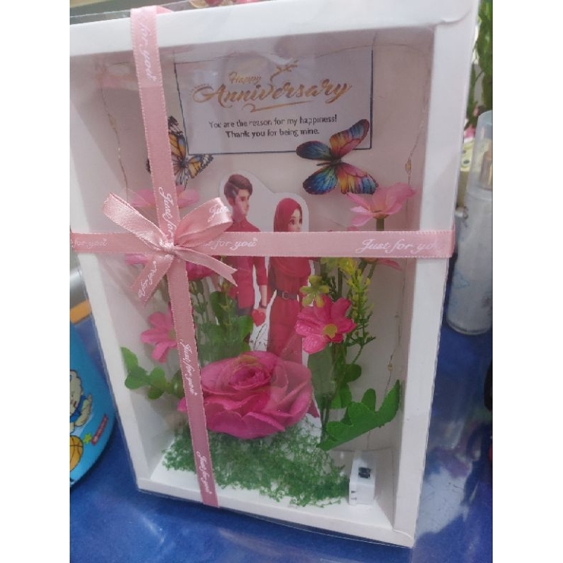 HAMPERS WISUDA / GIFT BOX WISUDA / HAMPERS BUNGA / HAMPERS BOX /HAMPERS WEDDING / HAMPERS ANNIVERSAR