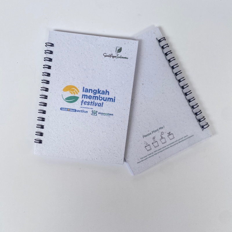 

Notebook seed paper ukuran a6 (14x10 cm) cover bisa ditanam dan tumbuh