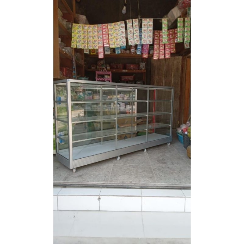 Etalase toko 2 meter ( Hanya Semarang)