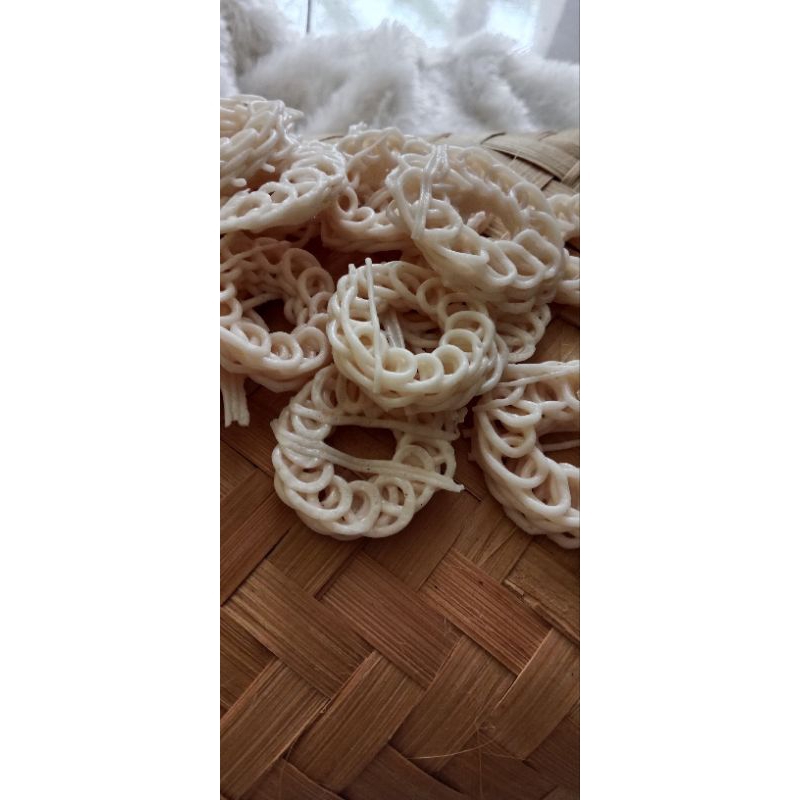 

Krupuk uyel/kerupuk mawar kemasan 1kg