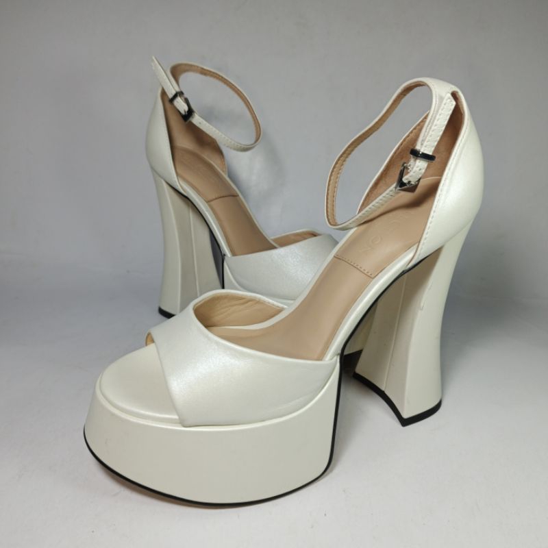 Charles and Keith original leather heels 35 size woman shoes