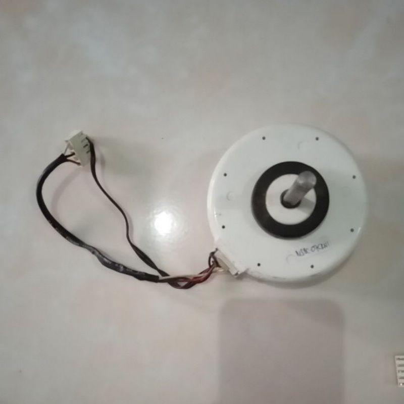 Motor fan indoor AC merk Midea model MSBC-07CRN1