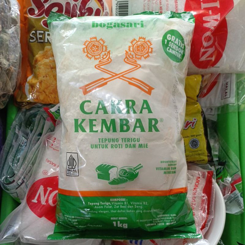 

Tepung terigu cakra kembar 1kg