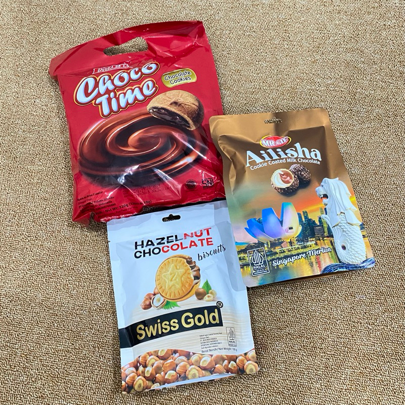 

Paket cemilan cokelat/Cemilan Batam/Oleh-oleh batam/cokelat impor