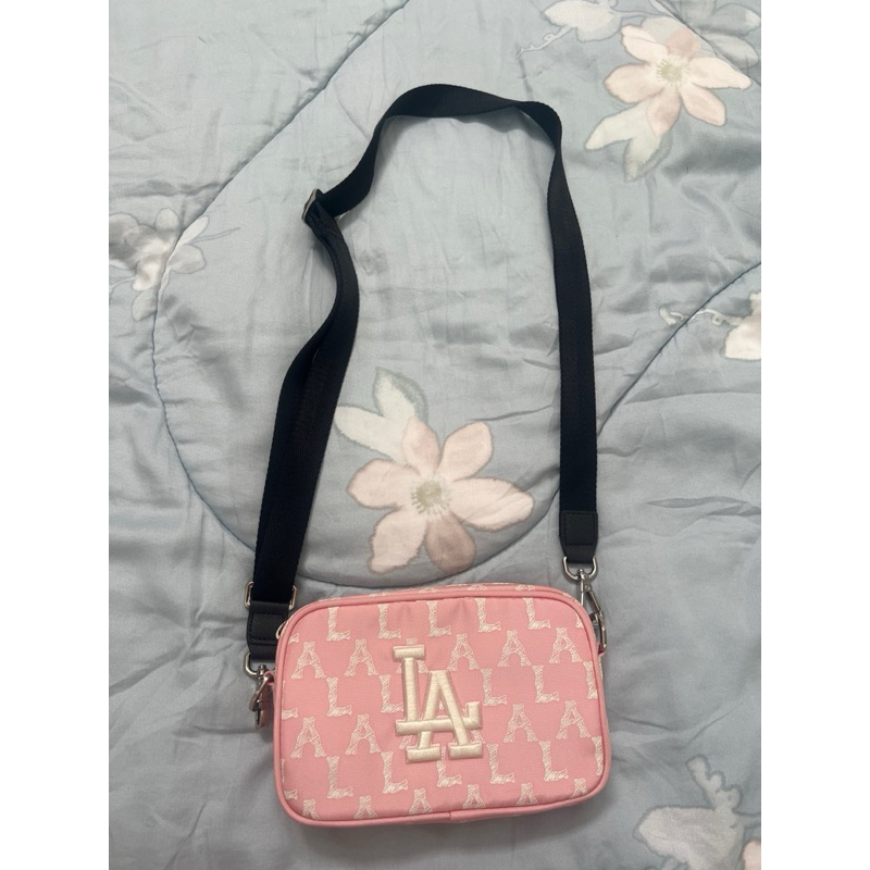 MLB BAG