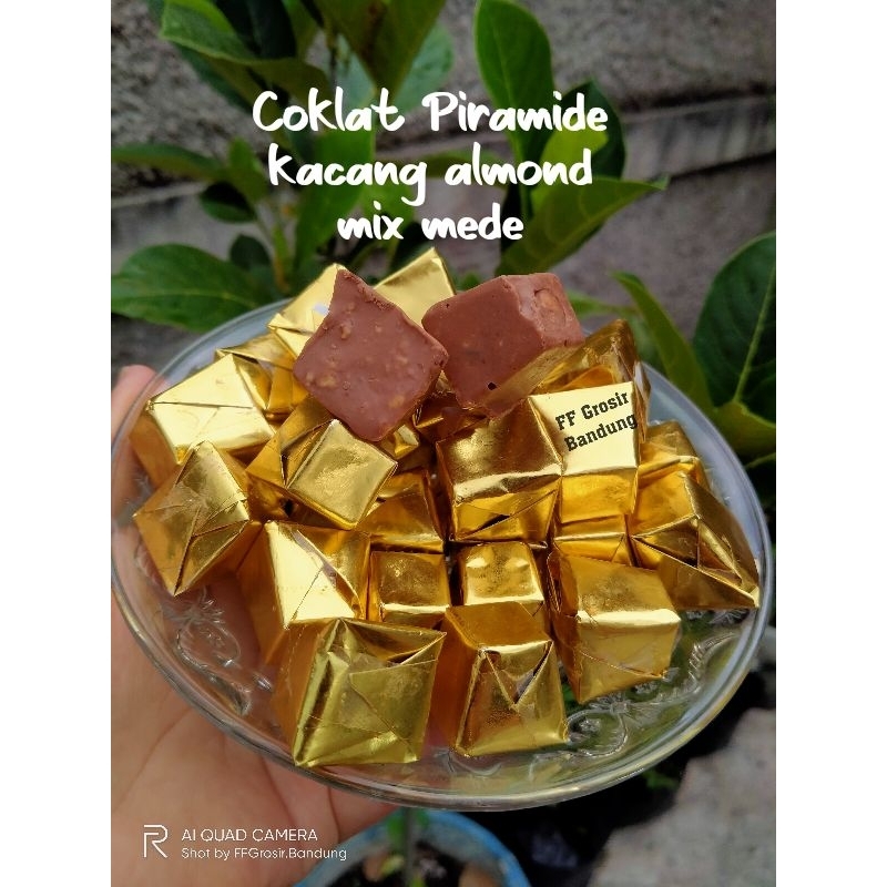 

COKLAT KUBUS piramid SQ 240gr /PATAHAN SILVERQUEEN | COKLAT KUBUS SILVERQUEEN | COKLAT PIRAMIDA 1KG | PIRA,MID GREENTEA | COKLAT PATAHAN SQ WHITE GREENTEA BERRY YOUGURT | coklat patahan kiloan | coklat kiloan silverqueen
