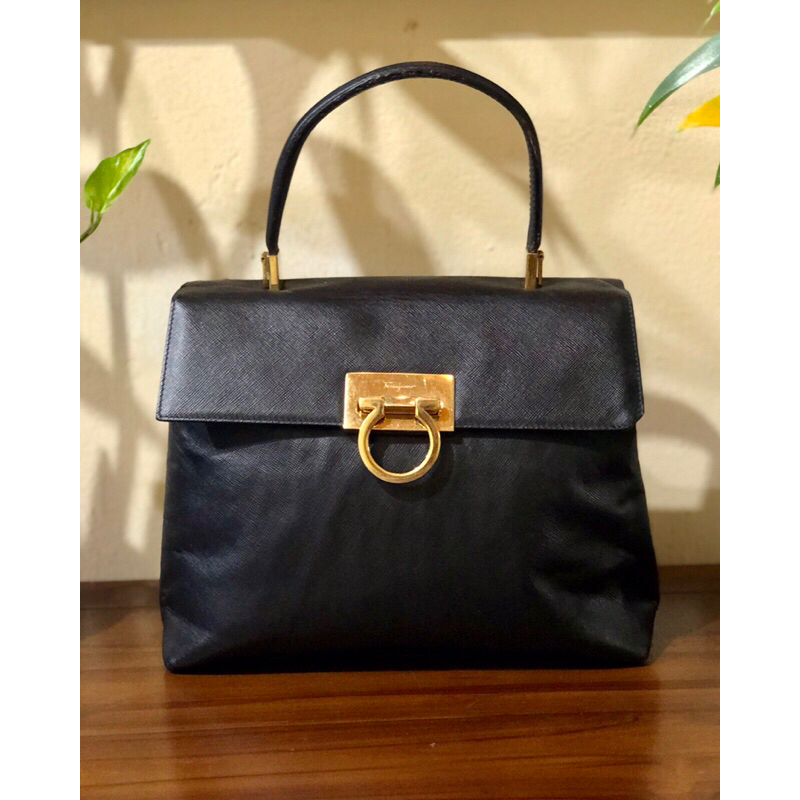 Tas Salvatore Ferragamo Preloved