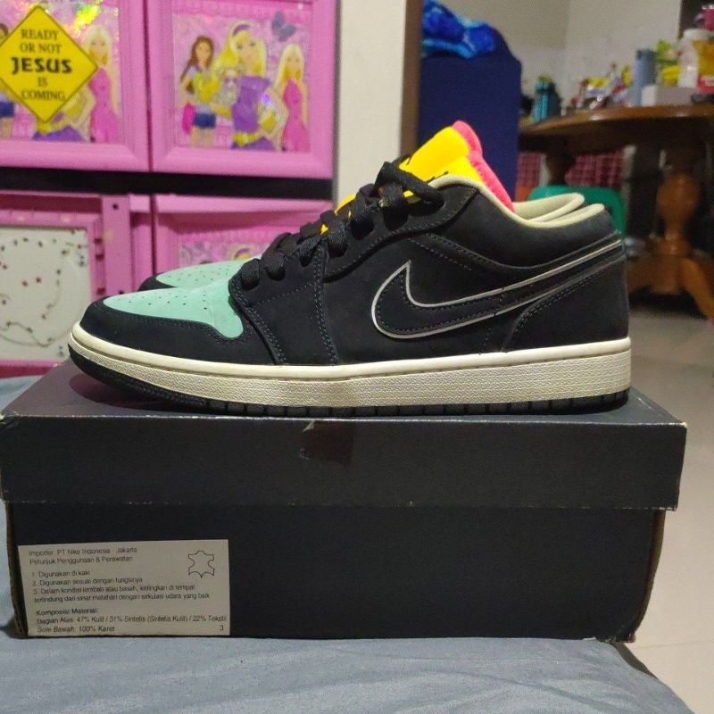 AJ1 LOW BLACK AURORA GREEN SIZE 42,5 used TERAWAT FULL BOX ORIGINAL
