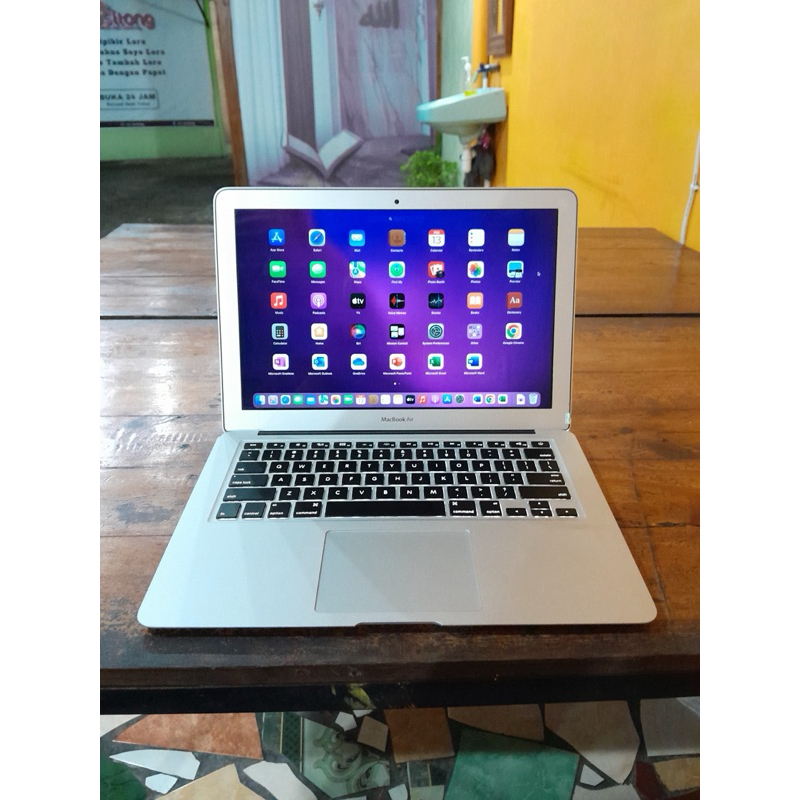 MacBook Air 2017 8/256GB