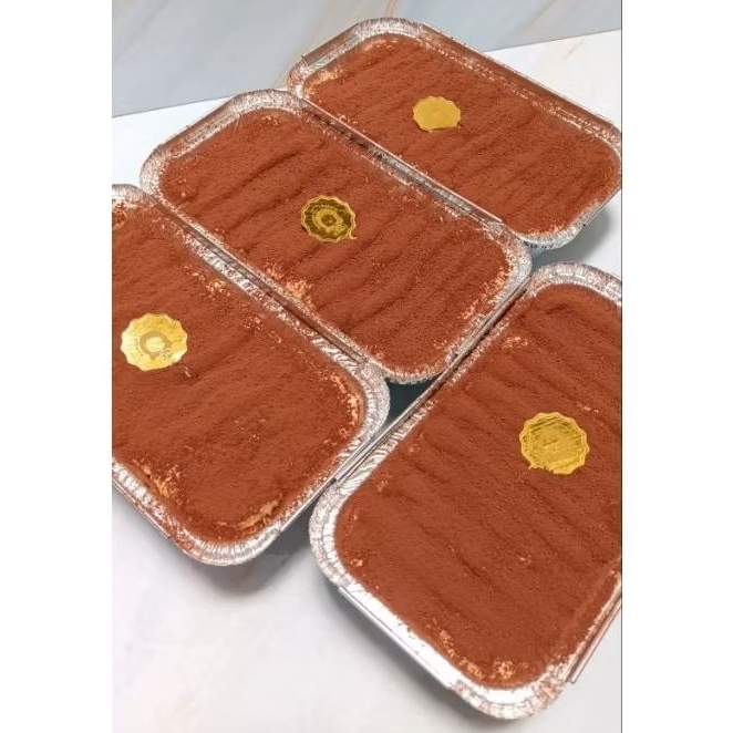 

Tiramisu Cake Premium 20x10 cm
