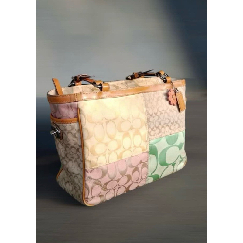 coach signature |coach shoulder patchwork vintage | vintage bag | coach shoulder bag | tas kuliah