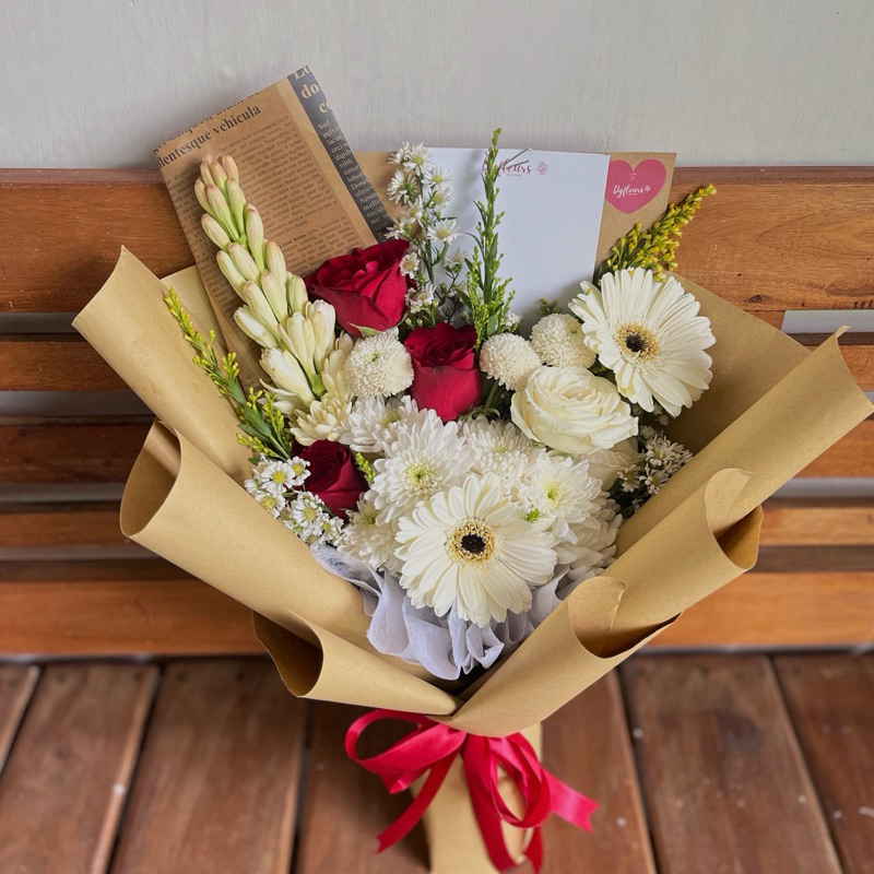 (JOGJA ONLY) Danila bouquet/ Buket Bunga Asli/ Buket Bunga Mawar/ Buket Bunga Sedap Malam