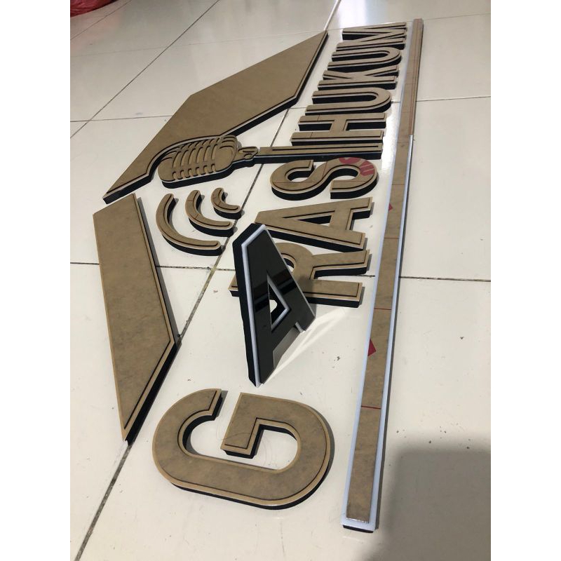 Huruf Timbul Akrilik Spons