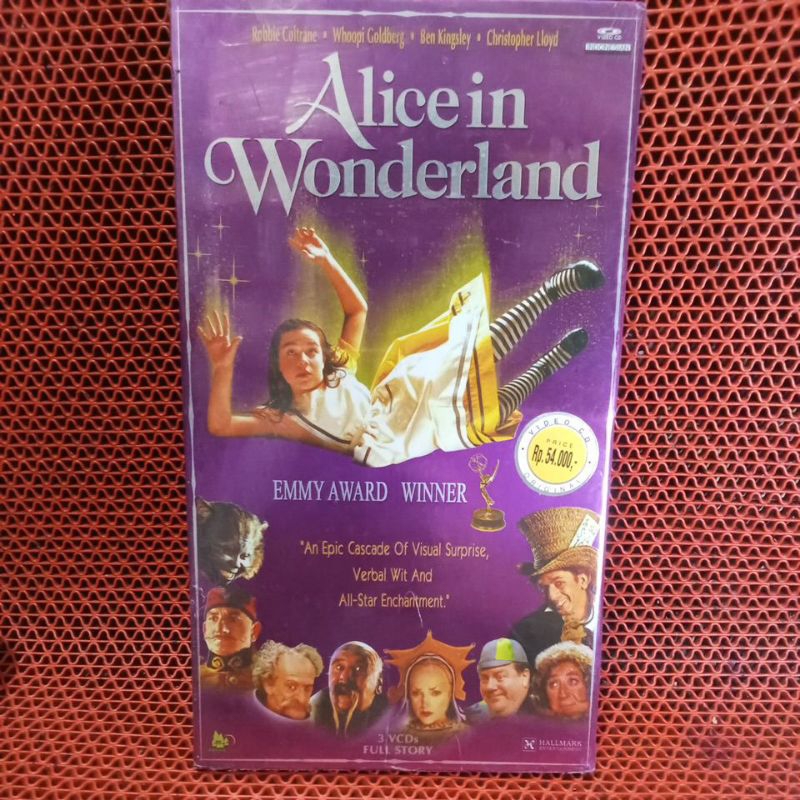 VCD ALICE IN WONDERLAND SUBTITLE BAHASA INDONESIA 100% ORIGINAL 3 DISC kondisi baru dan masih segel
