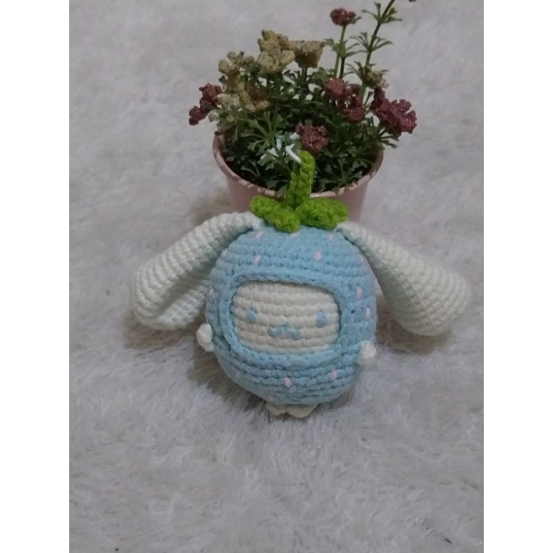 crochet strawberry sanrio cinamoroll | gantungan boneka strobery cinamoroll | gantungan boneka rajut