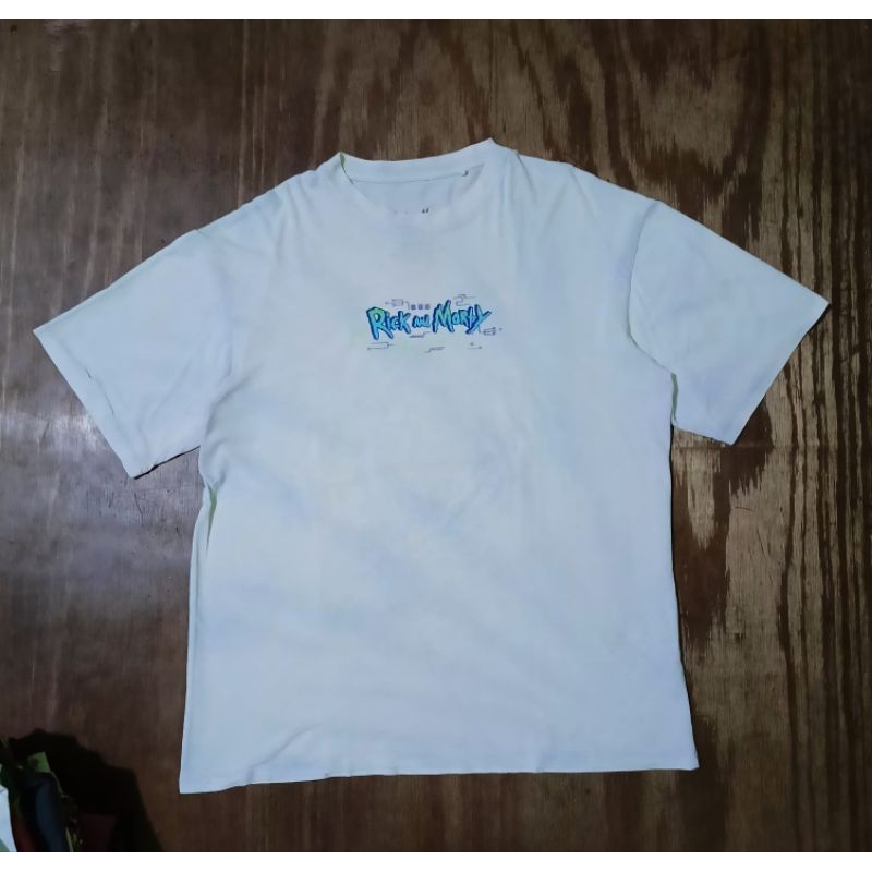 pull&bear x rick oh morty tshirt
