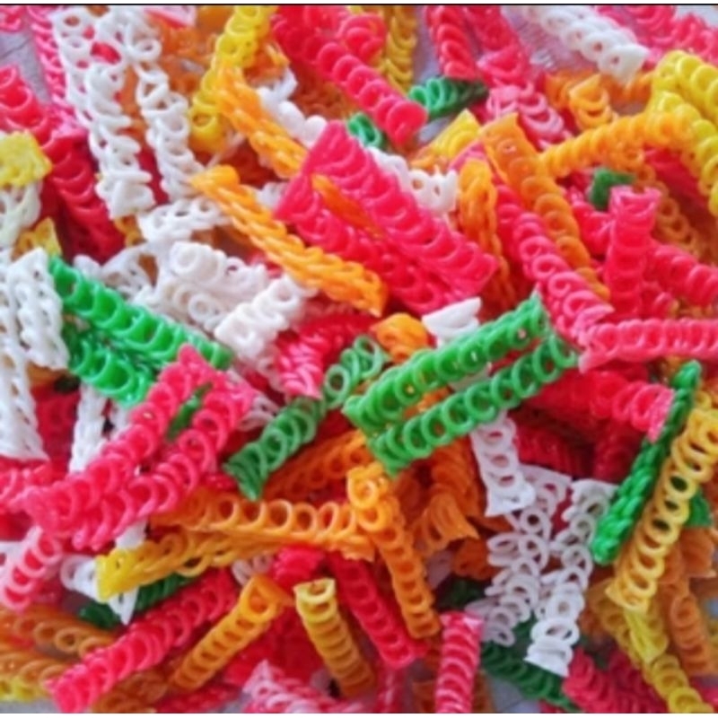 

KERUPUK MENTAH TARAJE/RANTAI 1kg