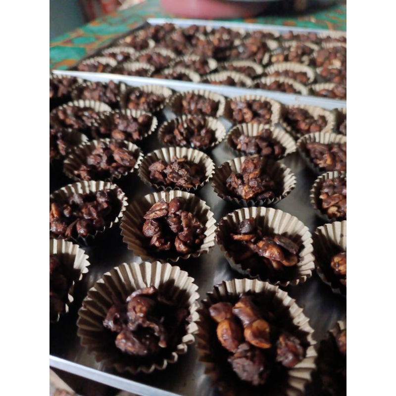 

Choco granola n Choco nuts