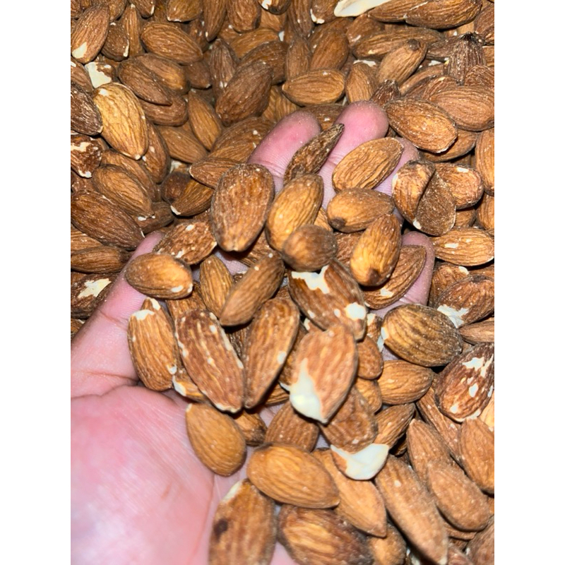 

KACANG ALMOND MURAH 1kg