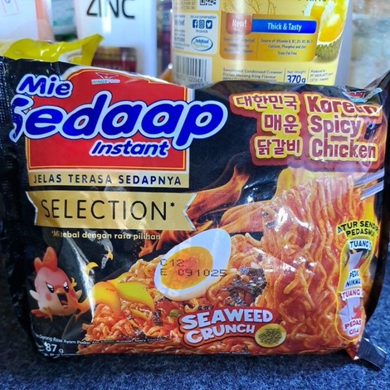 

Mie sedaap korean spicy chicken