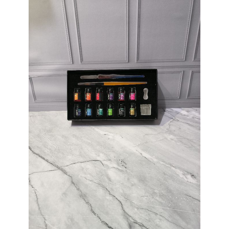 

Drawing Ink Set Monte Marte 16 PCS Signature ( NEW & BELUM PERNAH DIPAKAI )