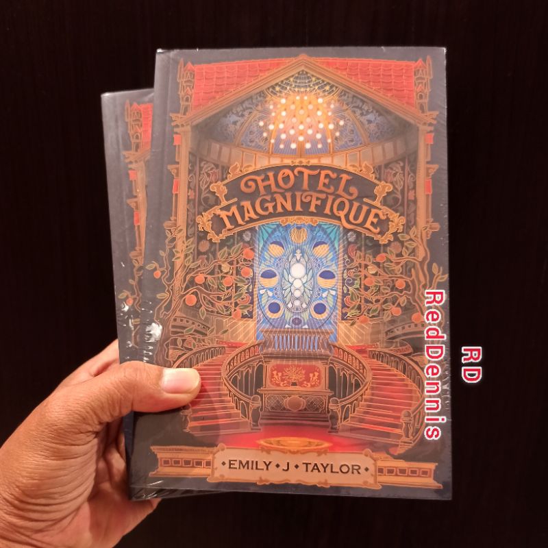 Hotel Magnifique - Emily J. Taylor