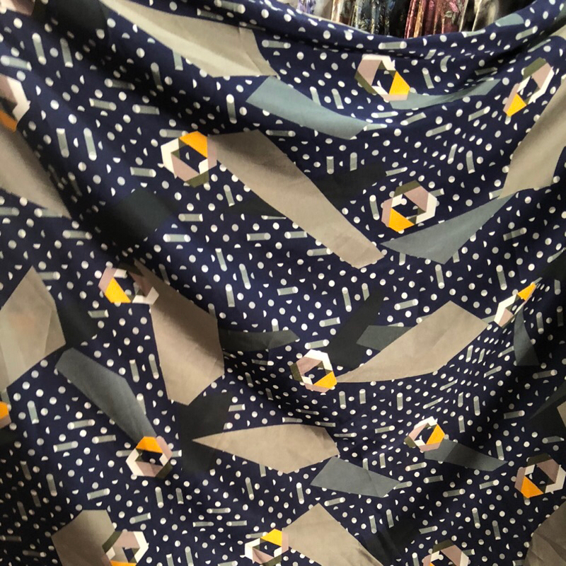 kain armany silk motif - kain armany silk motif abstrak - kain armany silk motif impor - kain armany