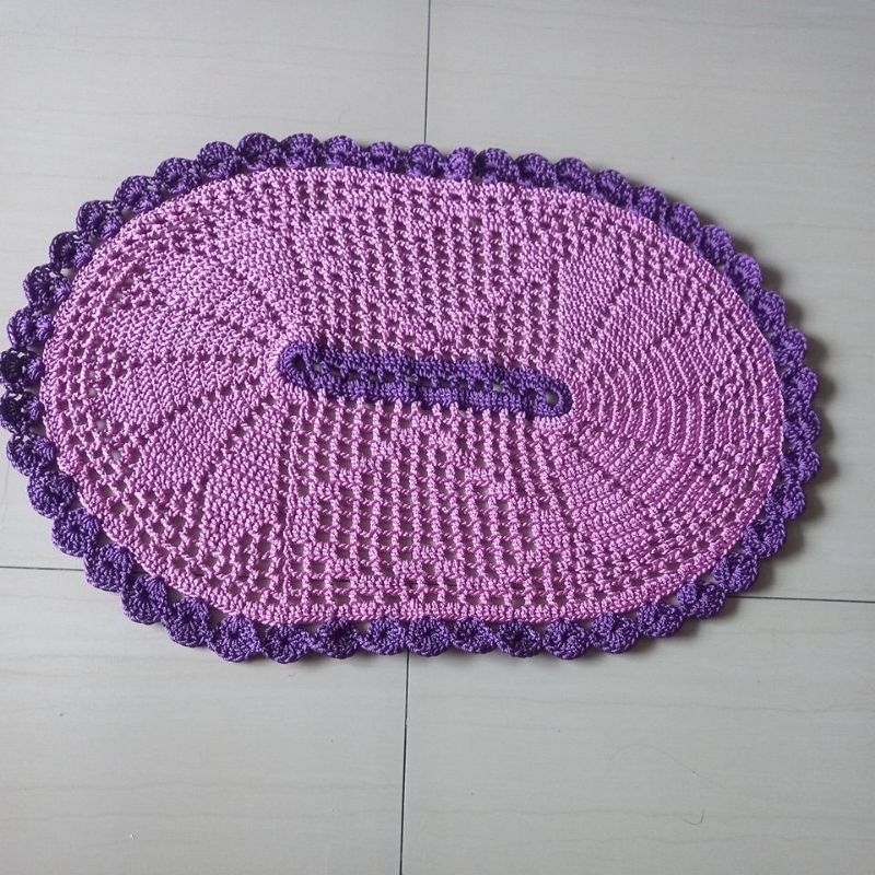 Taplak Meja Rajut Bentuk Oval