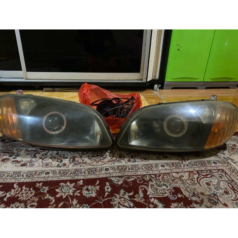lampu depan vios limo 2005