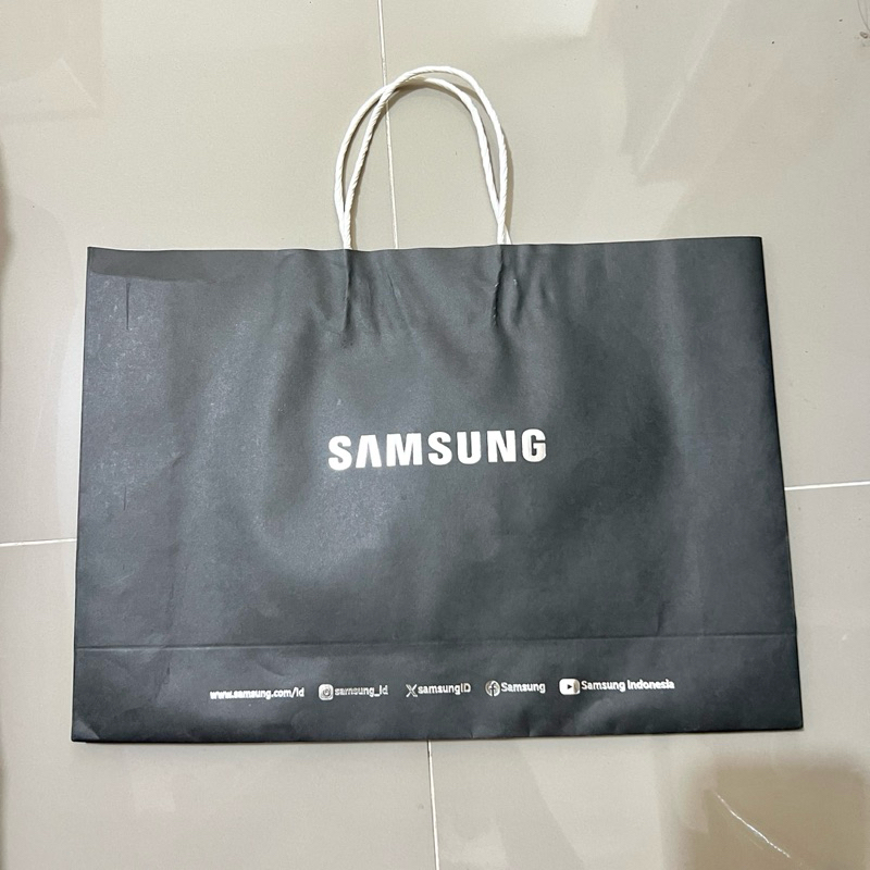 paper bag branded (original) : samsung indonesia, vans, disney store, play, coach, jo malone, pop ma