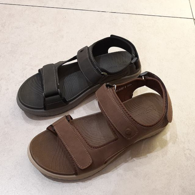 Bata Comfit Sandal Gunung Pria CALVIN Hitam/Coklat