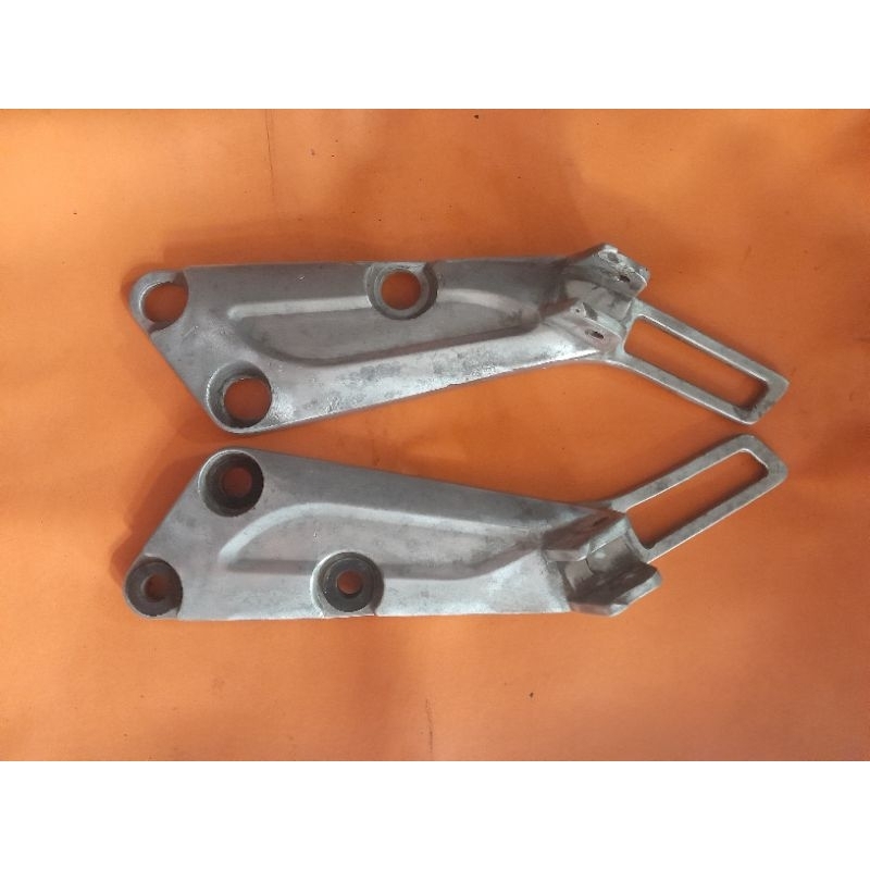 dudukan step belakang supra x lama,fit lama original