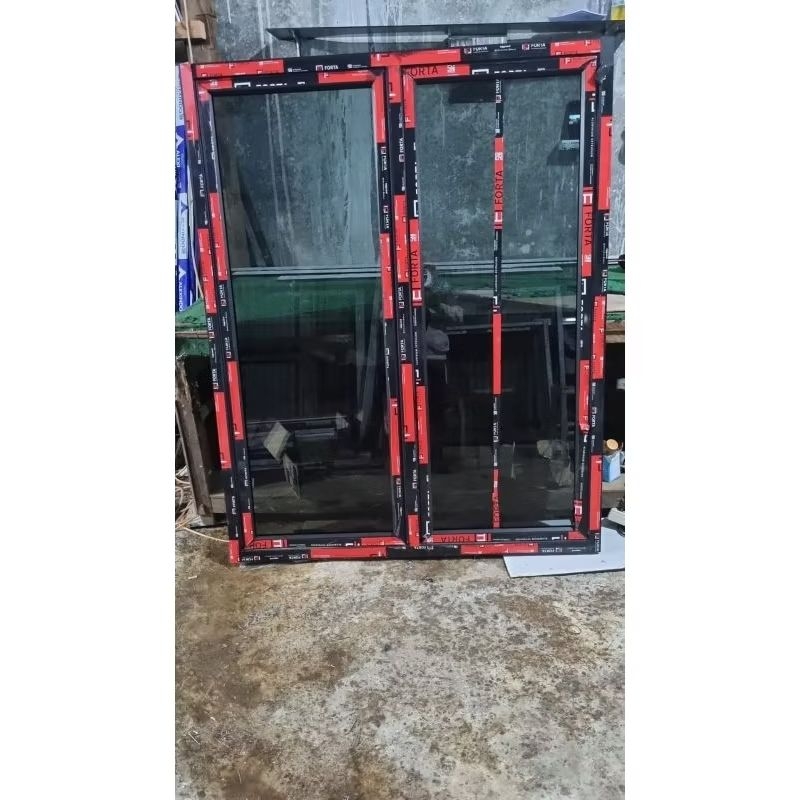 kusen jendela alumunium double jungkit ornamen