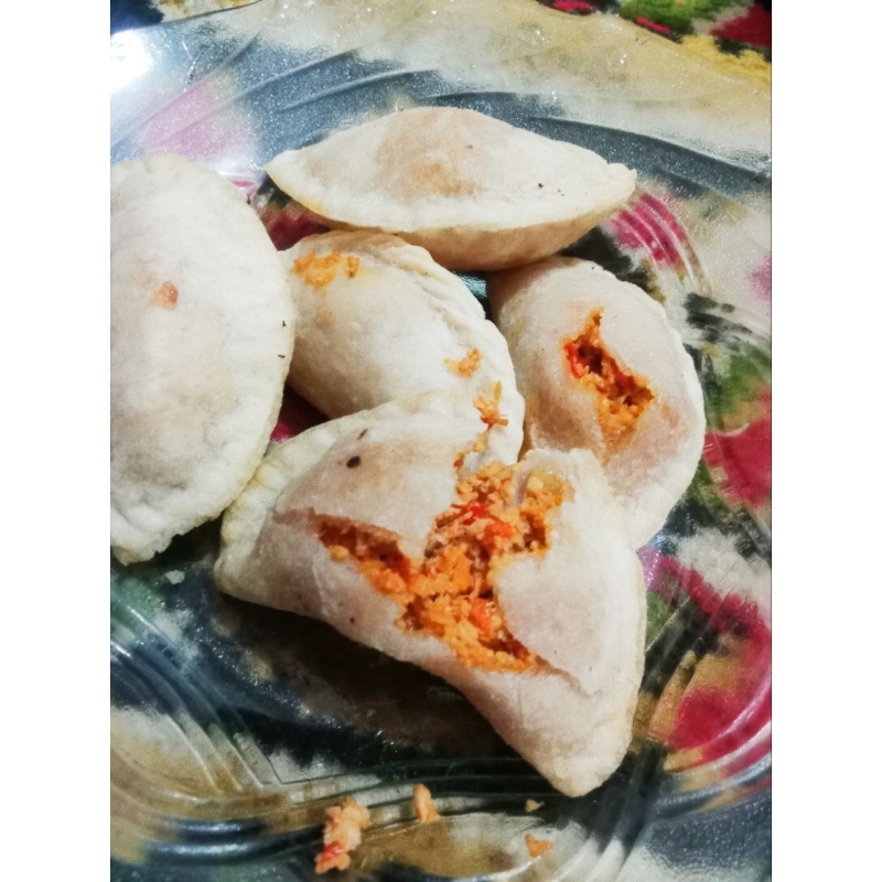

Cireng isi ayam suwir pedasss manisss