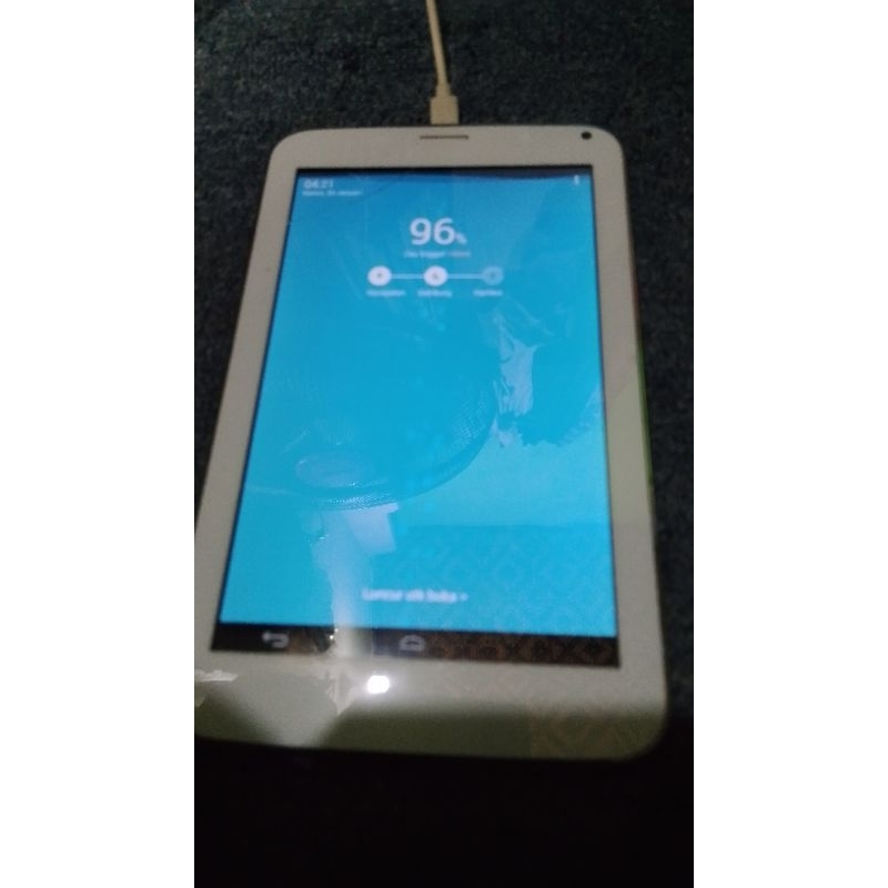 Tablet Advan minus  Lupa pola