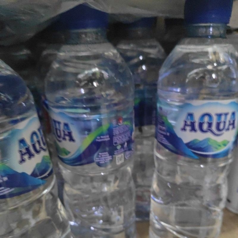 

AQUA BOTOL 600 ML ( 1 BOTOL/ PCS)