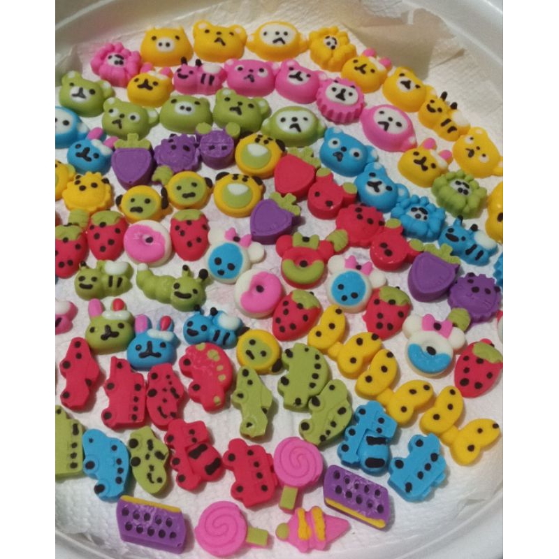 

cokelat karakter mix imut dan enak isi 25/50/100