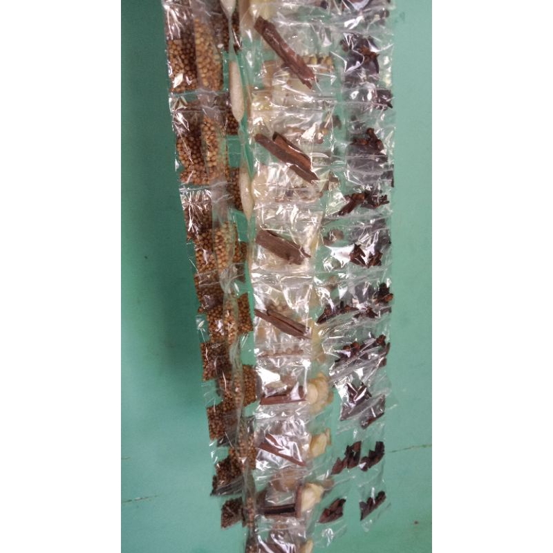 

Bumbu Dapur 1 Renceng isi 10 pcs