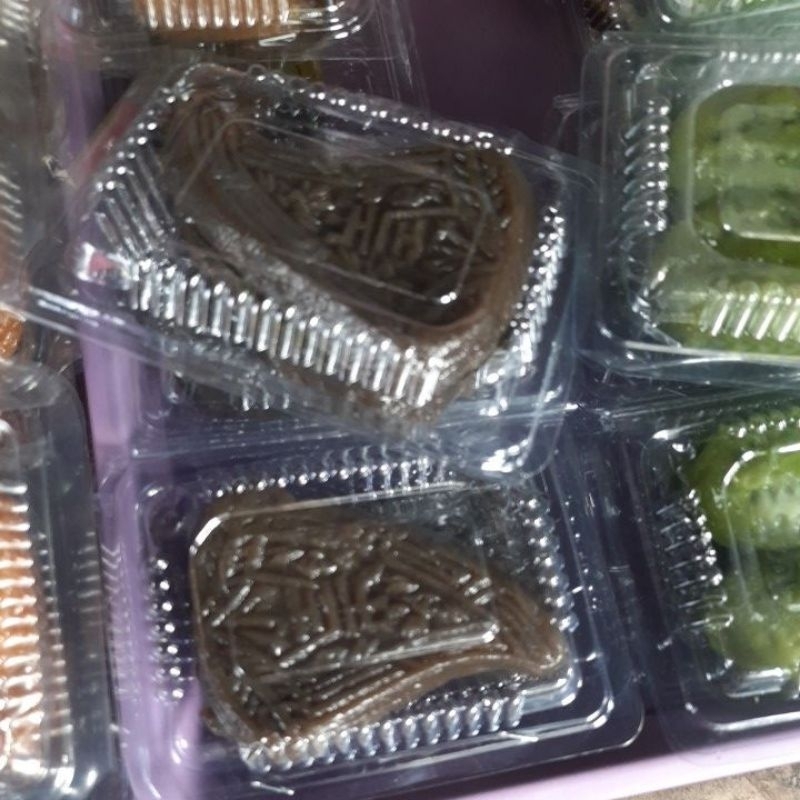 

kue ketut