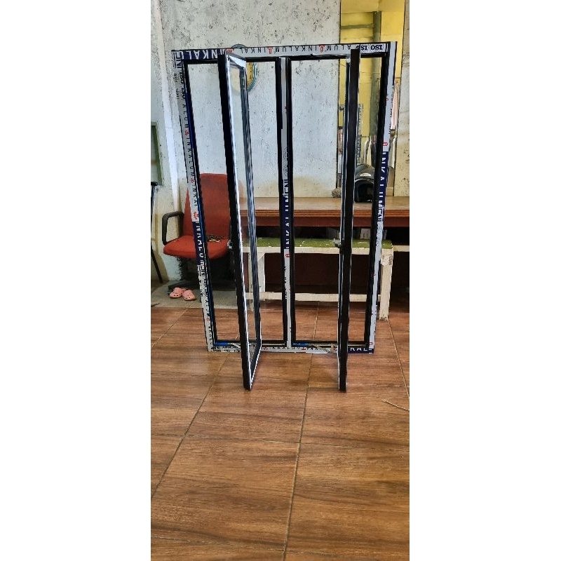 KUSEN JENDELA DOUBLE SWING ALUMINIUM MODERN