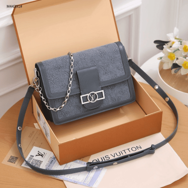 Tas Selempang Wanita M44391 Dauphine Denim Monogram Grey Jeans Semi Platinum (Kode: LVT842)