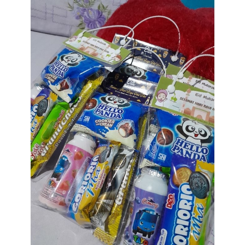 

Mini Hampers | Paket Gift Ukuran Kecil | Hampers Snack