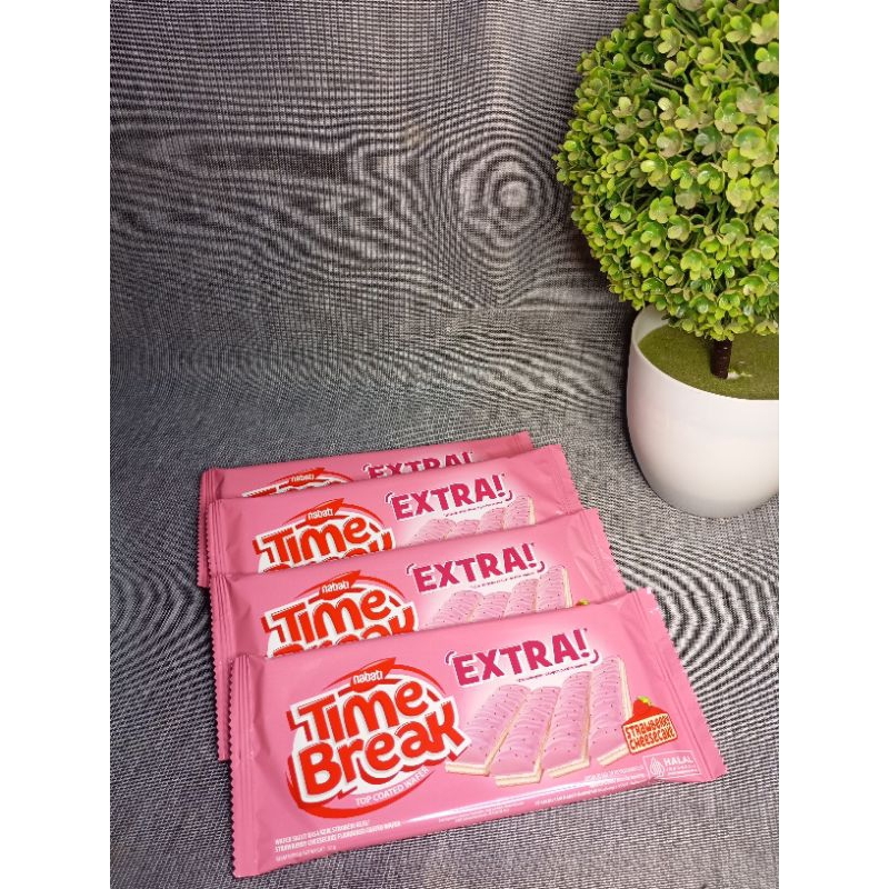 

Nabati wafer Time Break Ekstra Strawberry Cheesecake | isi 10pcs