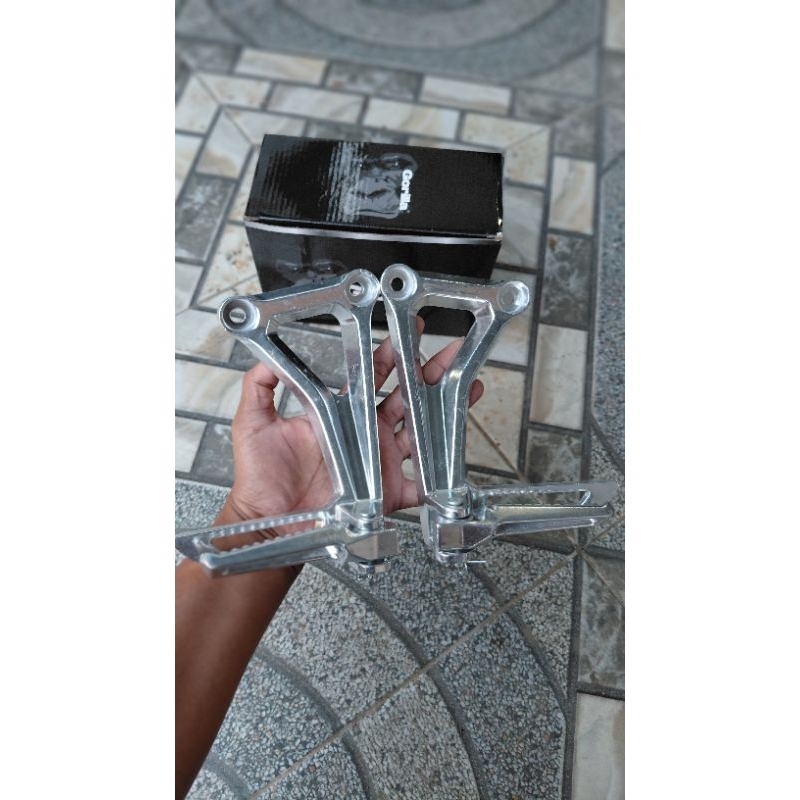 PIJAKAN KAKI POSTEP FOOTSTEP BELAKANG GANTUNG CBR650 CB 650 IMPORT GORILLA TERBAIK PALING MURAH