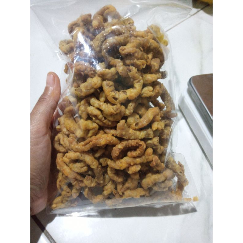 

usus crispy by zhafira snack